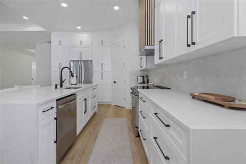 Villa ou maison à vendre à Clearwater, Floride: 4 chambres, 198.63 m2 № 1907088 - photo 11
