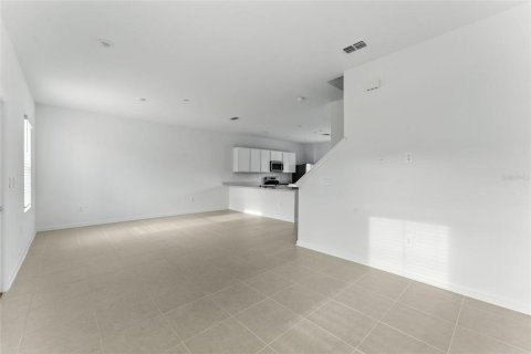 Adosado en alquiler en Apopka, Florida, 3 dormitorios, 141.03 m2 № 1916893 - foto 8