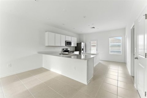 Adosado en alquiler en Apopka, Florida, 3 dormitorios, 141.03 m2 № 1916893 - foto 10