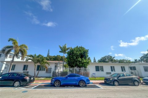 House in Miami Beach, Florida 1 bedroom, 646.6 sq.m. № 1800929 - photo 8