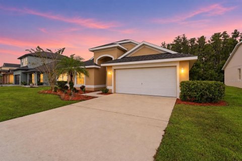 Casa en venta en Kissimmee, Florida, 3 dormitorios, 168.06 m2 № 2384403 - foto 2