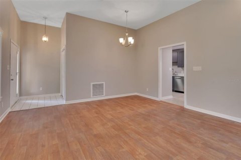 Casa en venta en DeLand, Florida, 3 dormitorios, 186.73 m2 № 1803307 - foto 5