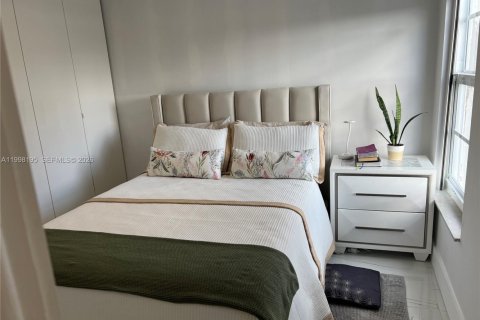 Condo in Miami Beach, Florida, 2 bedrooms  № 2063477 - photo 6