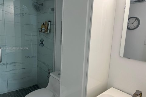 Condo in Miami Beach, Florida, 2 bedrooms  № 2063477 - photo 10