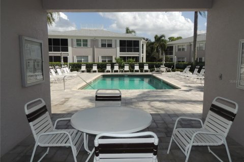 Condo in Sarasota, Florida, 2 bedrooms № 2105725 - photo 30
