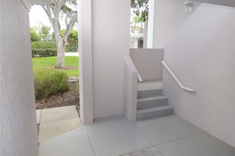 Condo in Sarasota, Florida, 2 bedrooms № 2105725 - photo 5