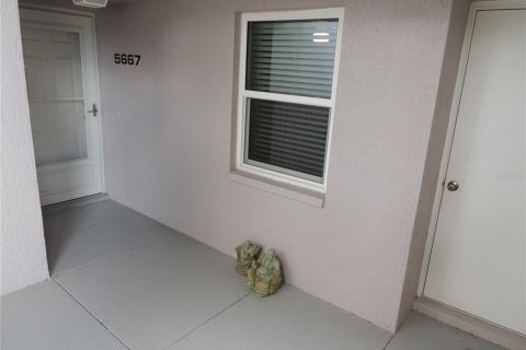Condo in Sarasota, Florida, 2 bedrooms № 2105725 - photo 4