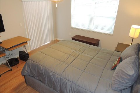 Condo in Sarasota, Florida, 2 bedrooms № 2105725 - photo 17