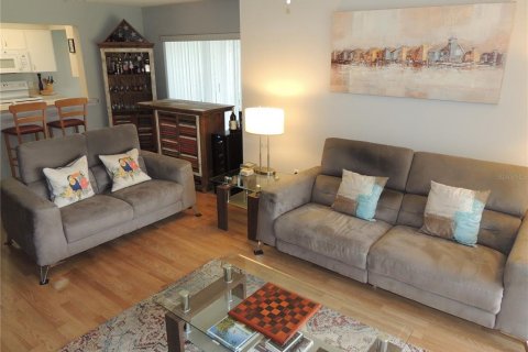 Condo in Sarasota, Florida, 2 bedrooms № 2105725 - photo 6