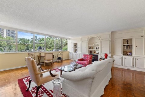 Copropriété à vendre à Tampa, Floride: 2 chambres, 191.38 m2 № 1914988 - photo 7