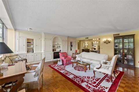 Copropriété à vendre à Tampa, Floride: 2 chambres, 191.38 m2 № 1914988 - photo 10