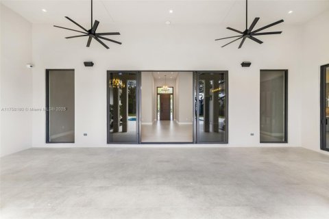 Villa ou maison à vendre à Miami, Floride: 5 chambres № 1868765 - photo 26