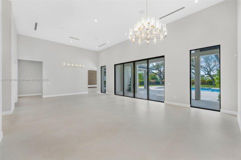 Villa ou maison à vendre à Miami, Floride: 5 chambres № 1868765 - photo 5