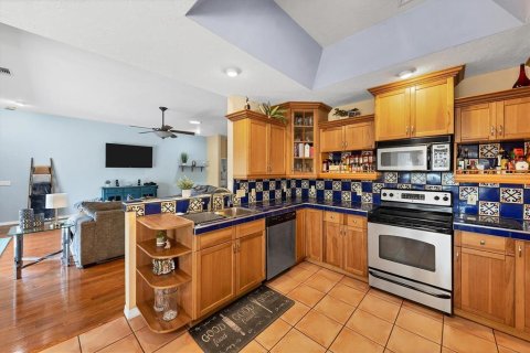 Villa ou maison à vendre à North Port, Floride: 3 chambres, 164.44 m2 № 821326 - photo 10
