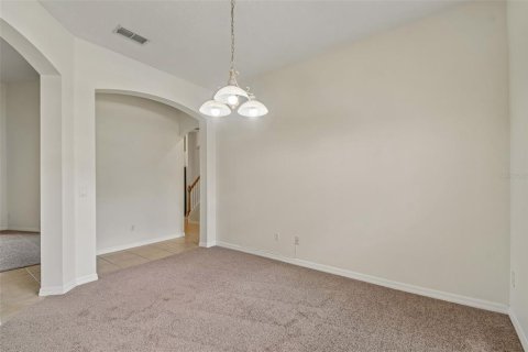 House in Orlando, Florida 4 bedrooms, 254.65 sq.m. № 2210354 - photo 13
