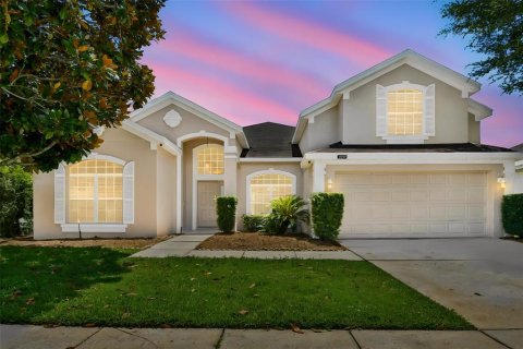 House in Orlando, Florida 4 bedrooms, 254.65 sq.m. № 2210354 - photo 2