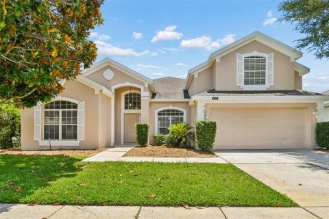 House in Orlando, Florida 4 bedrooms, 254.65 sq.m. № 2210354