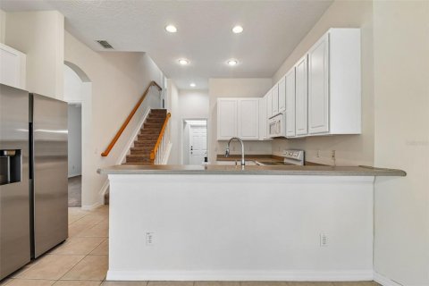 House in Orlando, Florida 4 bedrooms, 254.65 sq.m. № 2210354 - photo 21