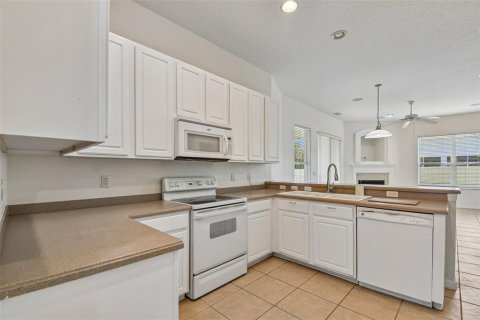 House in Orlando, Florida 4 bedrooms, 254.65 sq.m. № 2210354 - photo 17