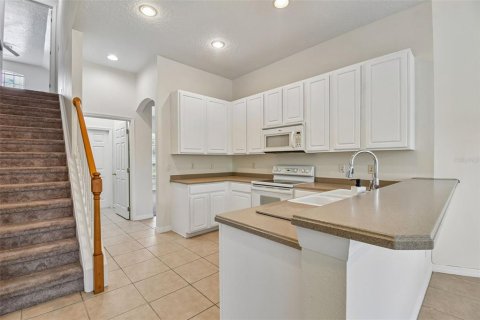 House in Orlando, Florida 4 bedrooms, 254.65 sq.m. № 2210354 - photo 20