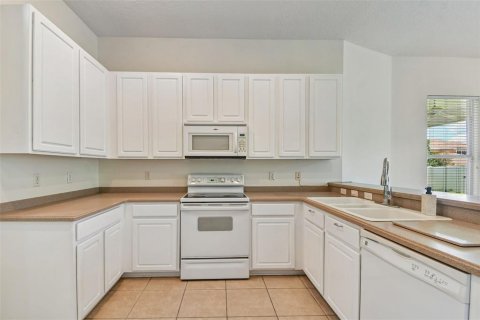 House in Orlando, Florida 4 bedrooms, 254.65 sq.m. № 2210354 - photo 19