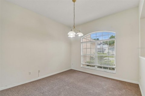 House in Orlando, Florida 4 bedrooms, 254.65 sq.m. № 2210354 - photo 10