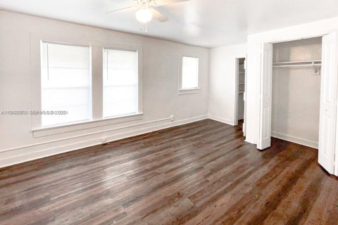 Casa en alquiler en West Palm Beach, Florida, 3 dormitorios, 108.32 m2 № 2059952 - foto 4