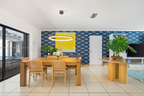 Casa en venta en Pinecrest, Florida, 4 dormitorios, 255.2 m2 № 1857455 - foto 12