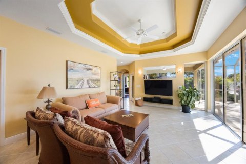 House in Bradenton, Florida 3 bedrooms, 257.9 sq.m. № 1789860 - photo 16