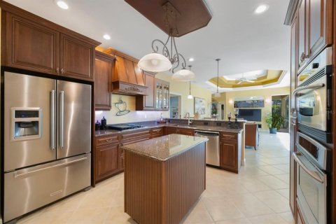 House in Bradenton, Florida 3 bedrooms, 257.9 sq.m. № 1789860 - photo 8
