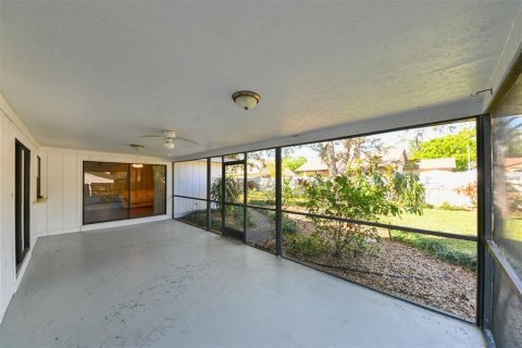 Villa ou maison à vendre à Land O' Lakes, Floride: 3 chambres, 140.93 m2 № 1577330 - photo 30