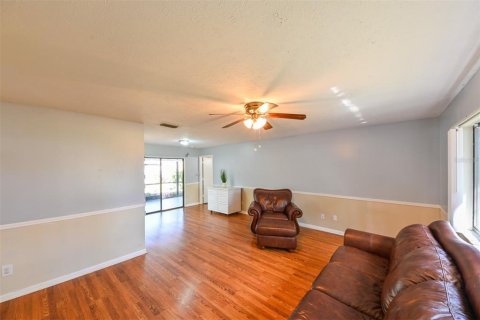 Villa ou maison à vendre à Land O' Lakes, Floride: 3 chambres, 140.93 m2 № 1577330 - photo 6