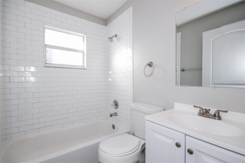 Casa en alquiler en Lutz, Florida, 3 dormitorios, 155.7 m2 № 1636450 - foto 13