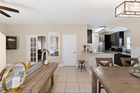 Villa ou maison à vendre à Tampa, Floride: 5 chambres, 150.87 m2 № 2299306 - photo 8