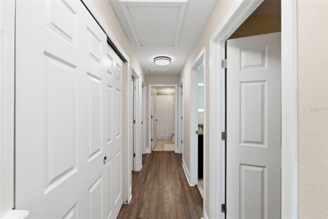 Villa ou maison à vendre à Tampa, Floride: 5 chambres, 150.87 m2 № 2299306 - photo 17