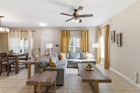 Villa ou maison à vendre à Tampa, Floride: 5 chambres, 150.87 m2 № 2299306 - photo 3