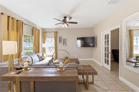 Villa ou maison à vendre à Tampa, Floride: 5 chambres, 150.87 m2 № 2299306 - photo 4