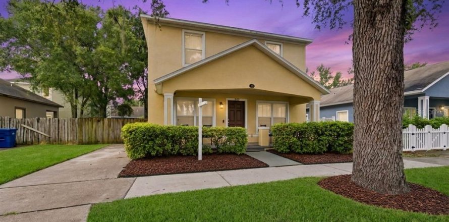 Villa ou maison à Tampa, Floride 5 chambres, 150.87 m2 № 2299306