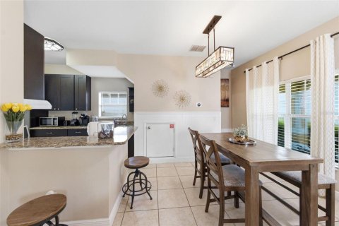 Villa ou maison à vendre à Tampa, Floride: 5 chambres, 150.87 m2 № 2299306 - photo 9