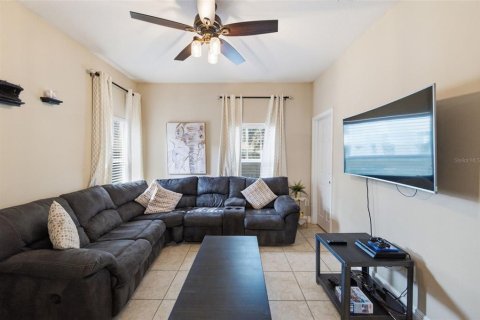 Villa ou maison à vendre à Tampa, Floride: 5 chambres, 150.87 m2 № 2299306 - photo 10