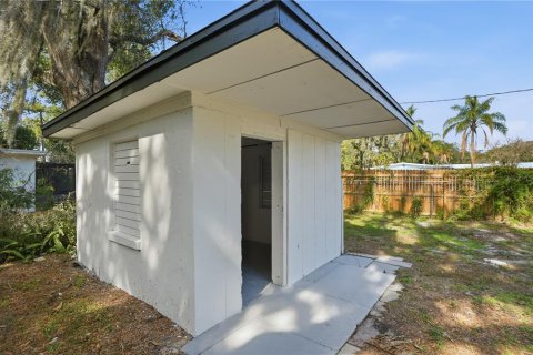 House in Tampa, Florida 4 bedrooms, 155.15 sq.m. № 2208955 - photo 29