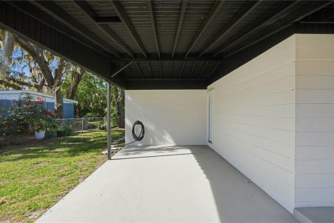 House in Tampa, Florida 4 bedrooms, 155.15 sq.m. № 2208955 - photo 26