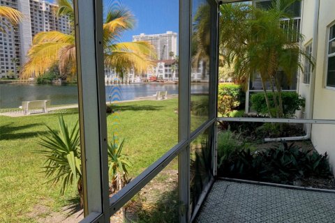 Condo in Aventura, Florida, 1 bedroom  № 1940762 - photo 18