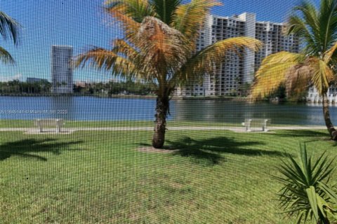Condo in Aventura, Florida, 1 bedroom  № 1940762 - photo 19