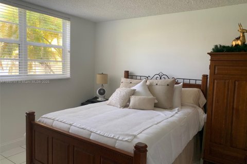 Condo in Aventura, Florida, 1 bedroom  № 1940762 - photo 4
