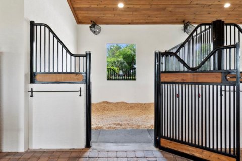 Купить виллу или дом в Веллингтон, Флорида 3 комнаты, 432.92м2, № 2170677 - фото 16