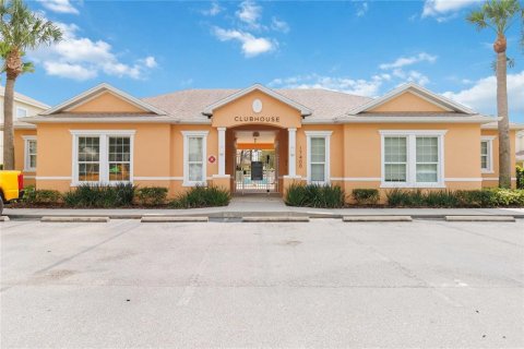 Townhouse in Clermont, Florida 3 bedrooms, 139.45 sq.m. № 2167814 - photo 30