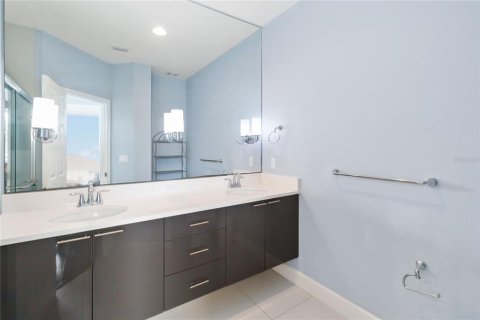 Townhouse in Clermont, Florida 3 bedrooms, 139.45 sq.m. № 2167814 - photo 20