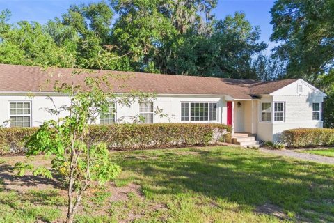 House in DeLand, Florida 3 bedrooms, 160.81 sq.m. № 2098289 - photo 2