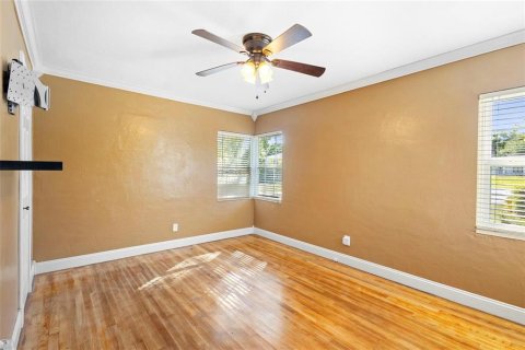House in DeLand, Florida 3 bedrooms, 160.81 sq.m. № 2098289 - photo 23